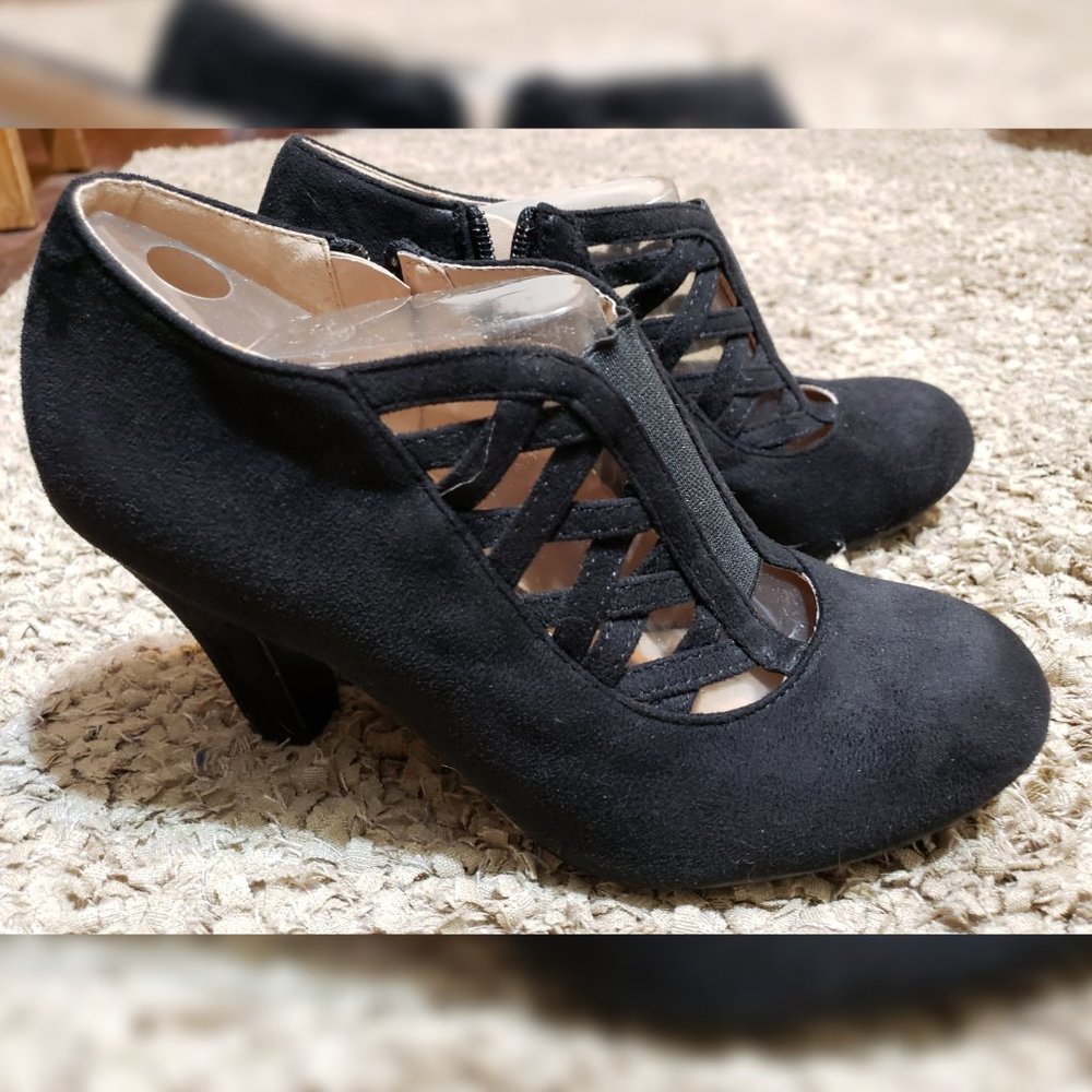 Journee Collection Womens Round Toe High Heel Boot